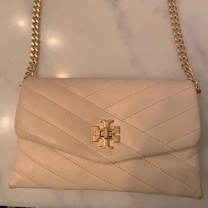 Tory Burch cream (off white) crossbody w/ gold chain strap & Quilted leather